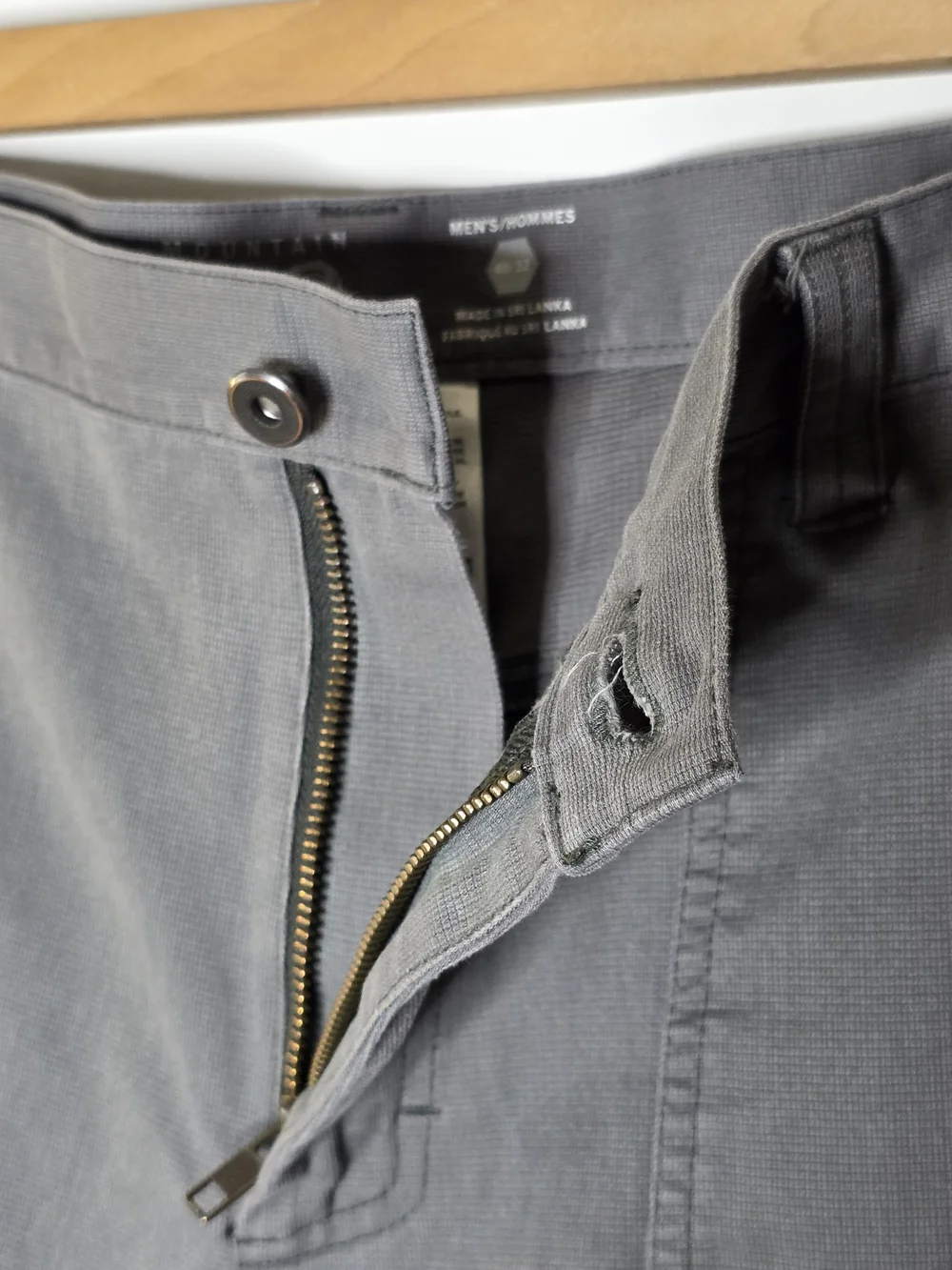 Mountain Hardwear Hardwear AP Active Crossover Pant Size 40/32 Excellent conditi